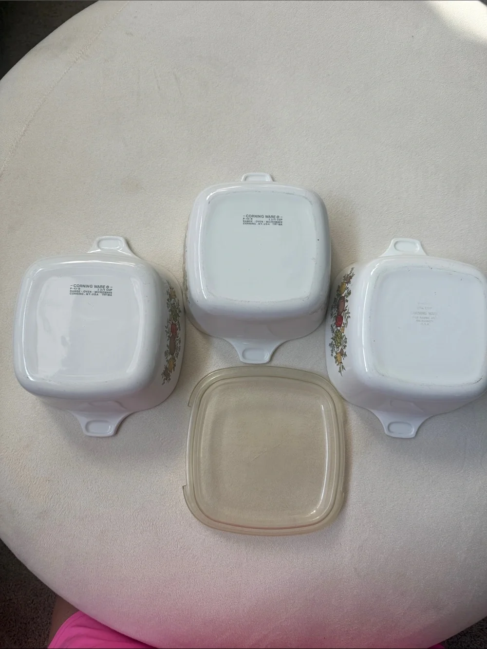 Vintage Corning ware spice of life pattern, 2 to3/4 c cup casserole dishes
